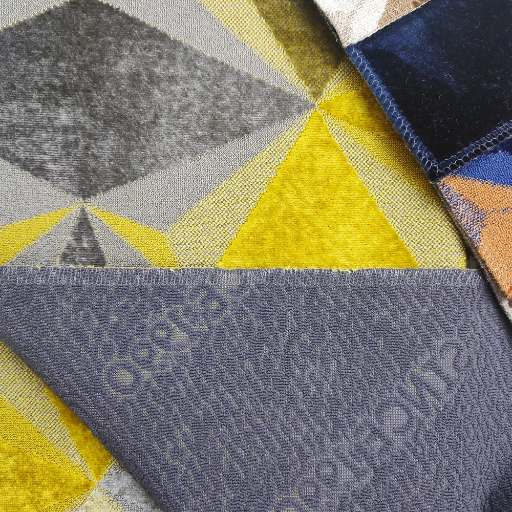 Geometrický vzorec Moderní design Dvě barevné jacquard řezané pileové pohovky tkaniny 